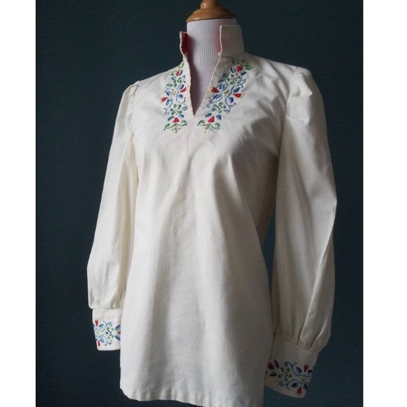 Vintage 70’s Hungarian Embroidered Blouse - Picture 2 of 6